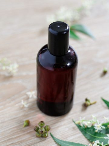 DIY face serum for glowing skin featured image